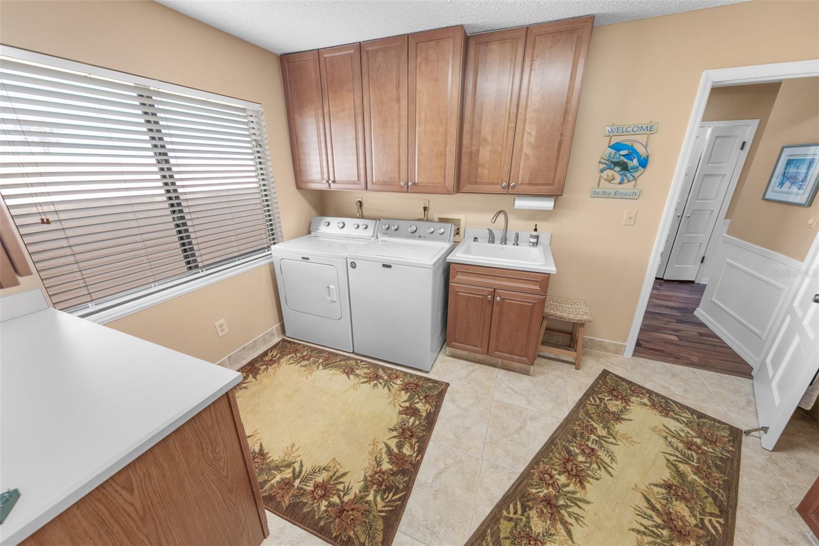 Image 52 of 77 For 4693 Atlantic Avenue