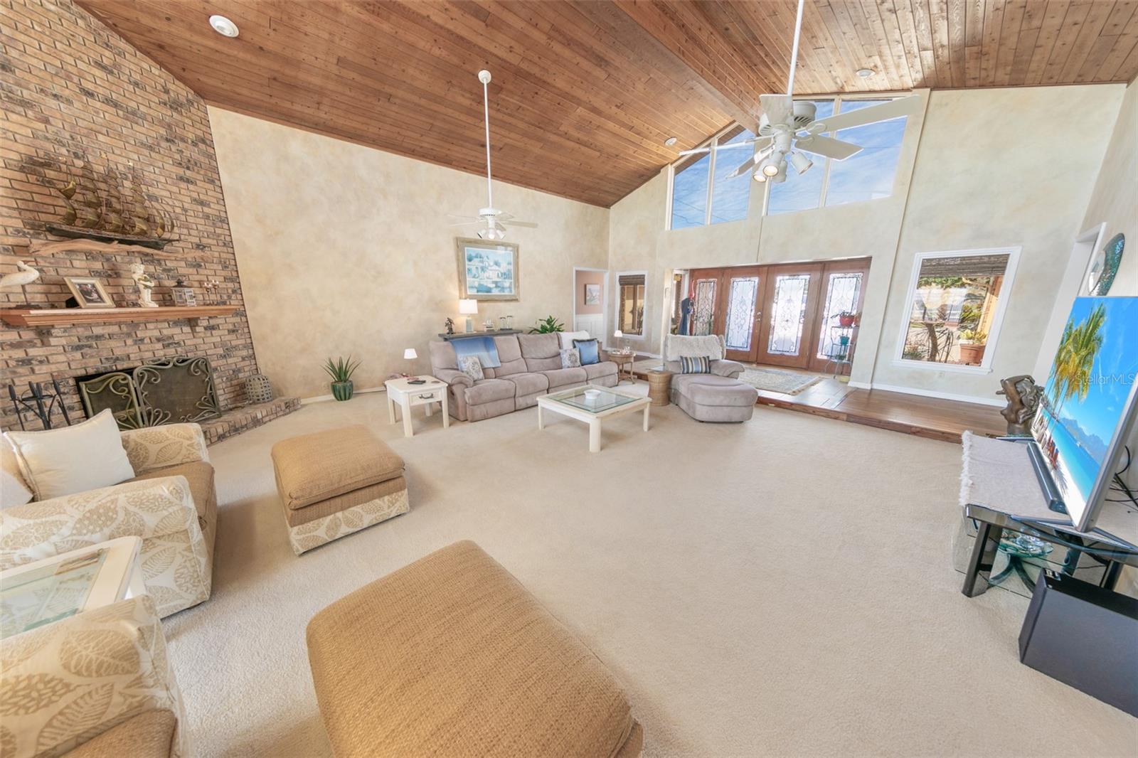 Image 8 of 77 For 4693 Atlantic Avenue