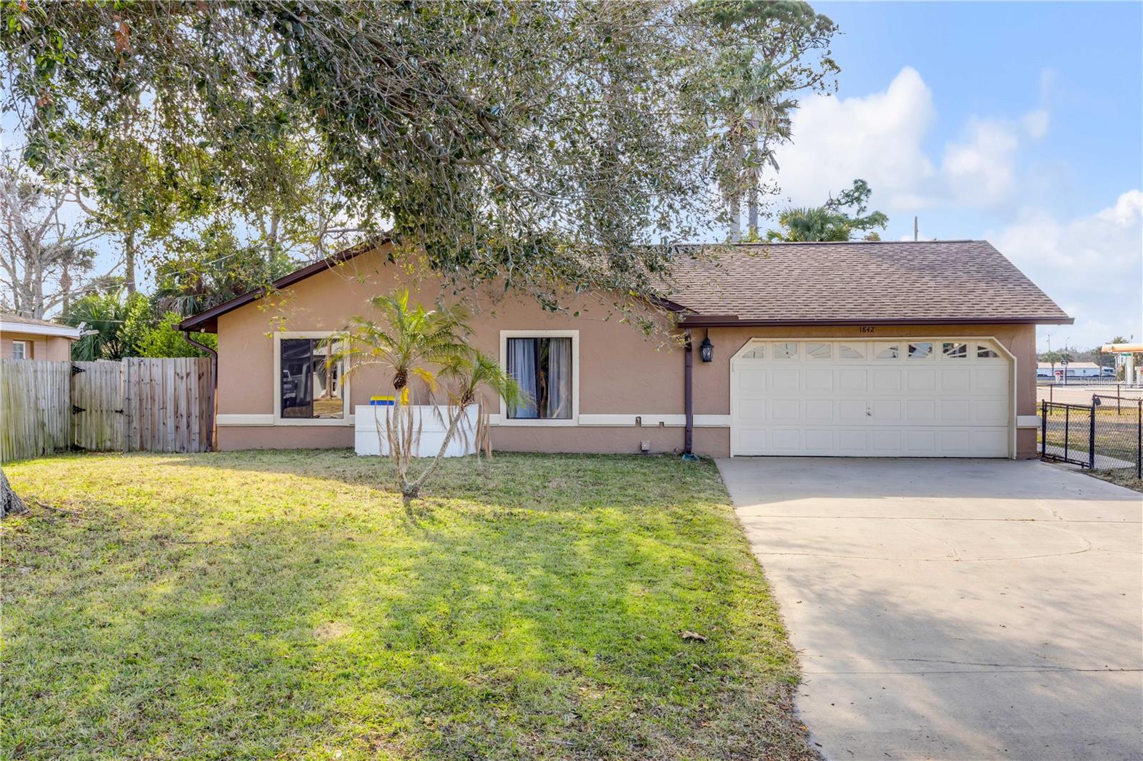 Image 2 of 25 For 1842 Evergreen Drive