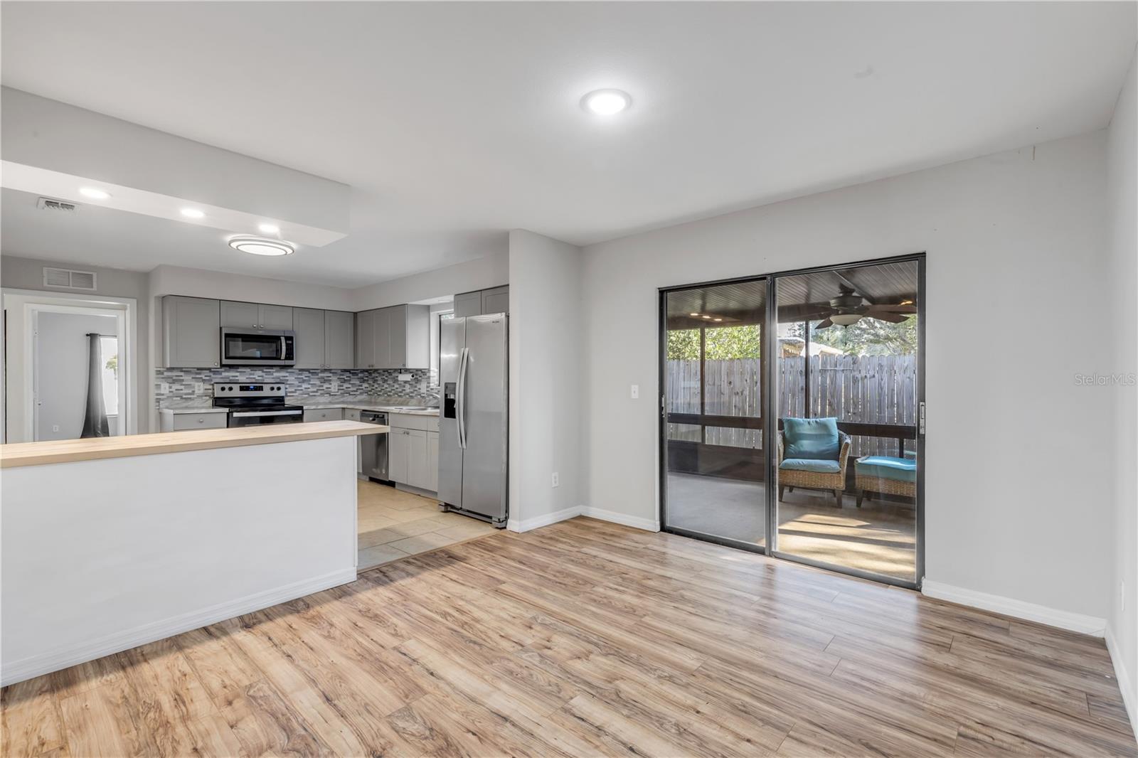 Image 6 of 25 For 1842 Evergreen Drive