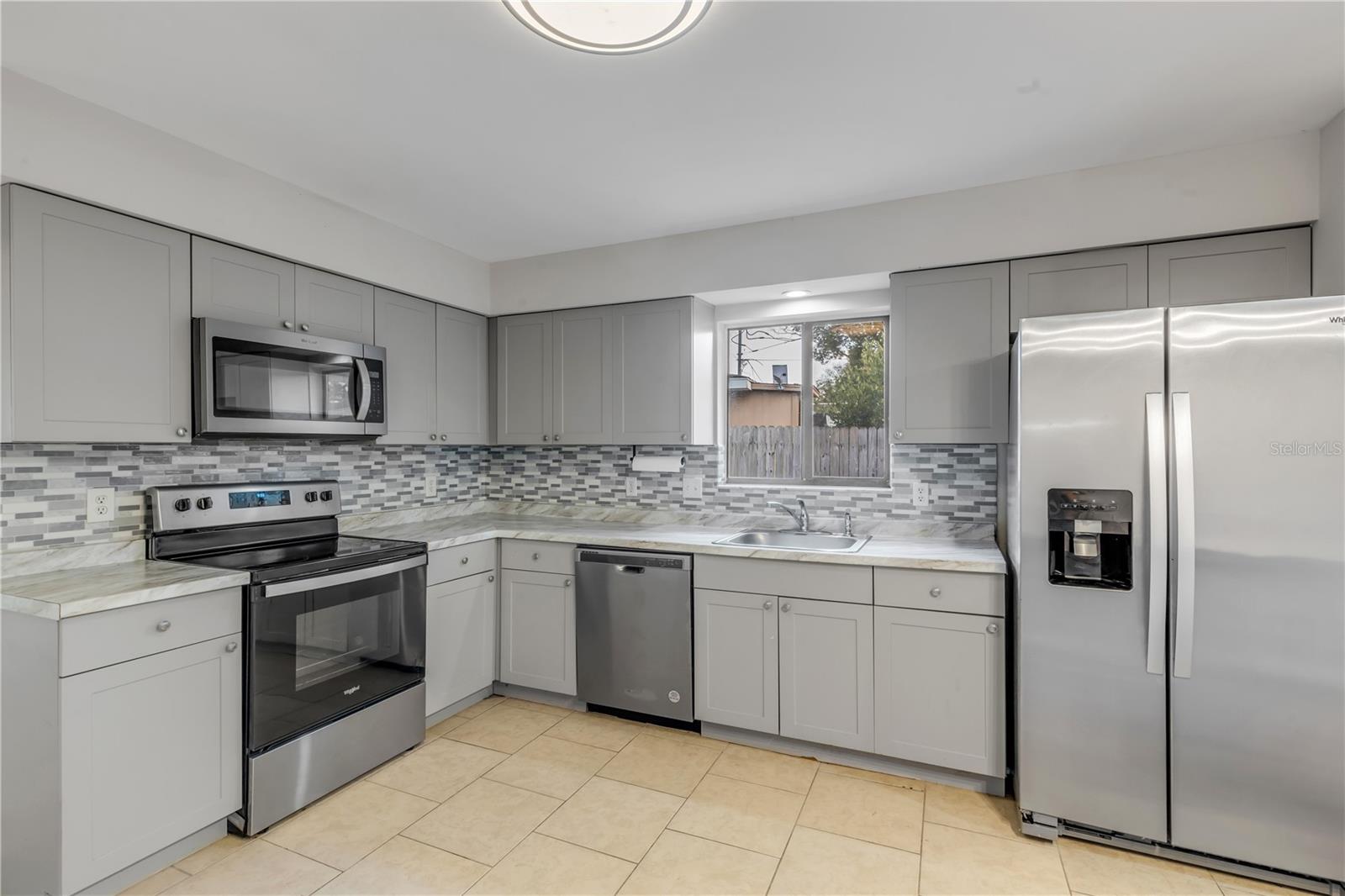 Image 8 of 25 For 1842 Evergreen Drive