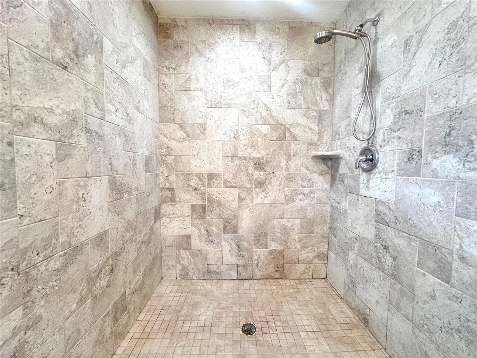 Image 16 of 29 For 200 28th Street