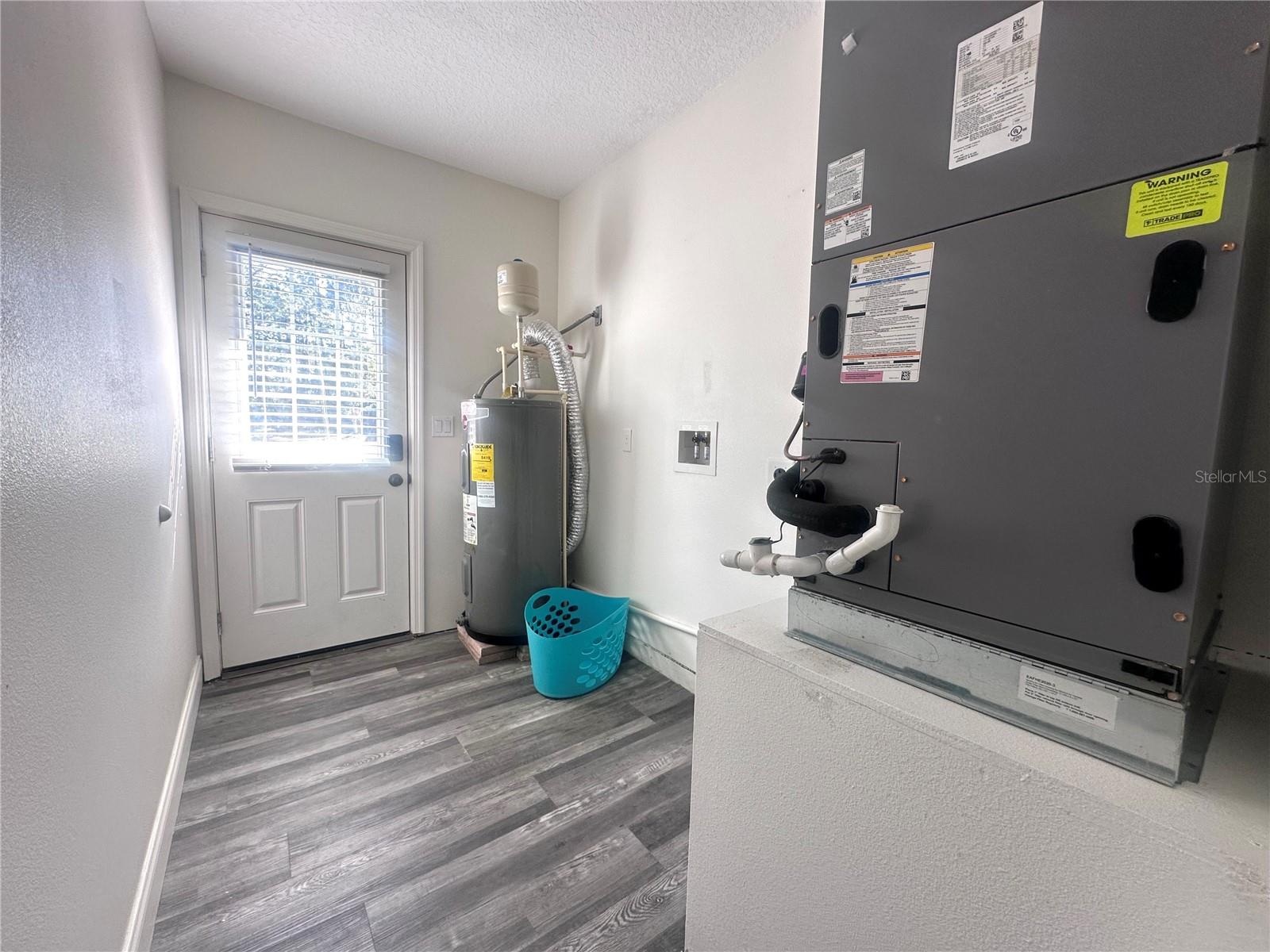 Image 26 of 29 For 200 28th Street