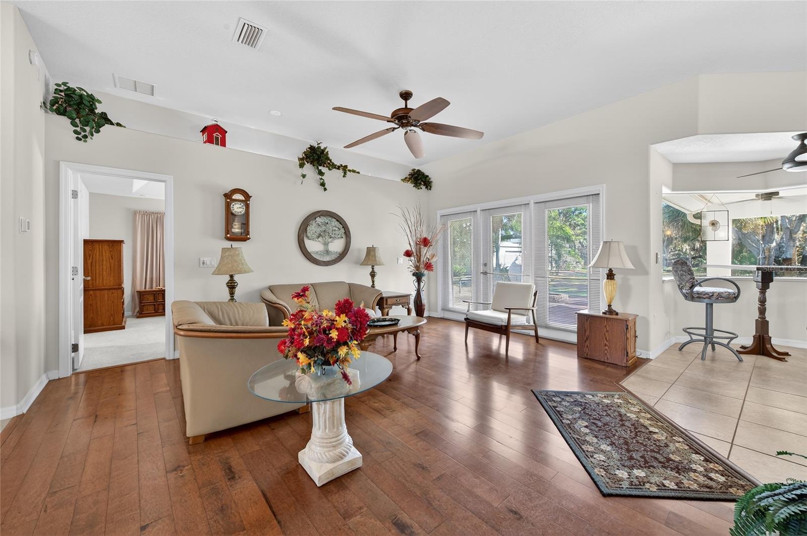 Image 20 of 56 For 4365 Burkholm