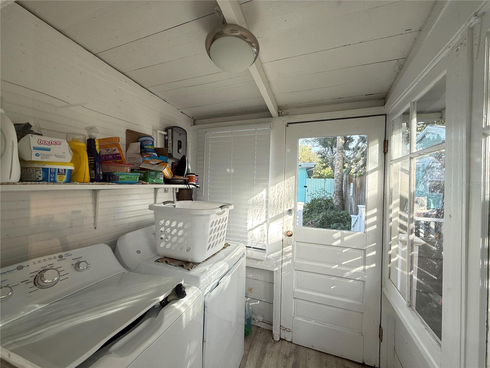 Image 10 of 18 For 207 Pine Street