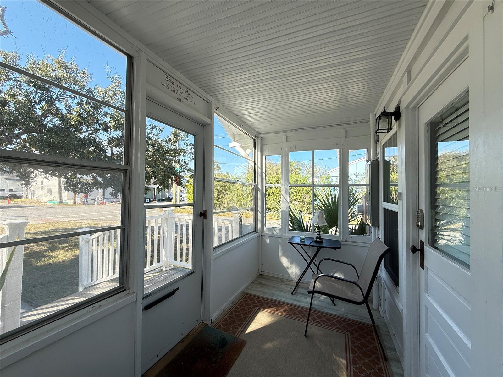 Image 2 of 18 For 207 Pine Street