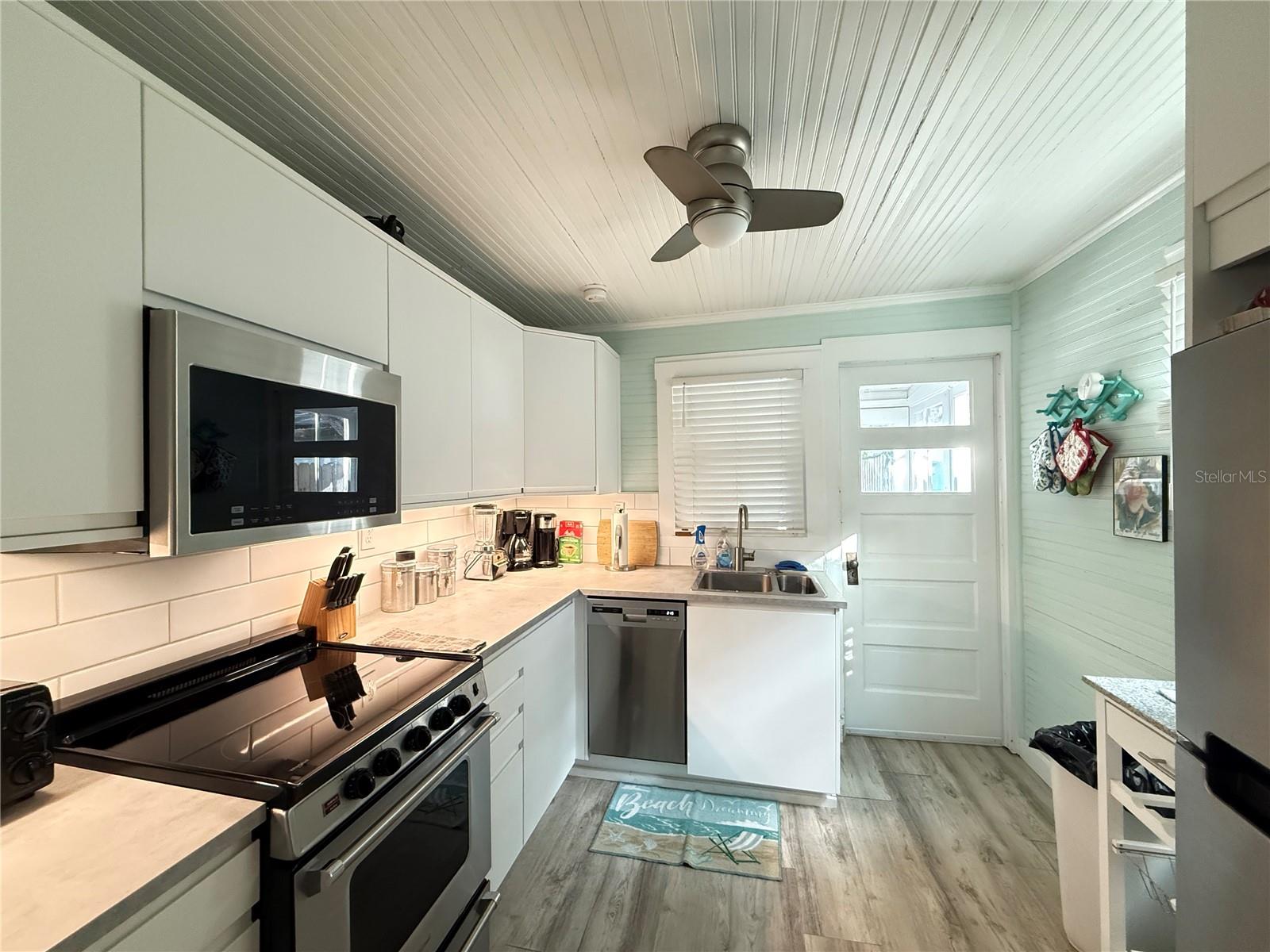 Image 3 of 18 For 207 Pine Street