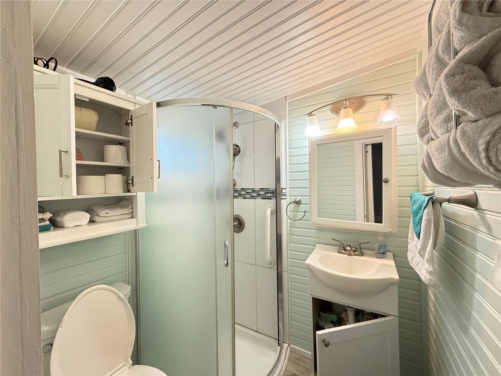 Image 5 of 18 For 207 Pine Street