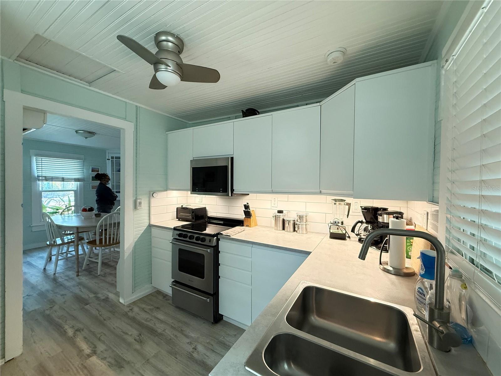 Image 7 of 18 For 207 Pine Street