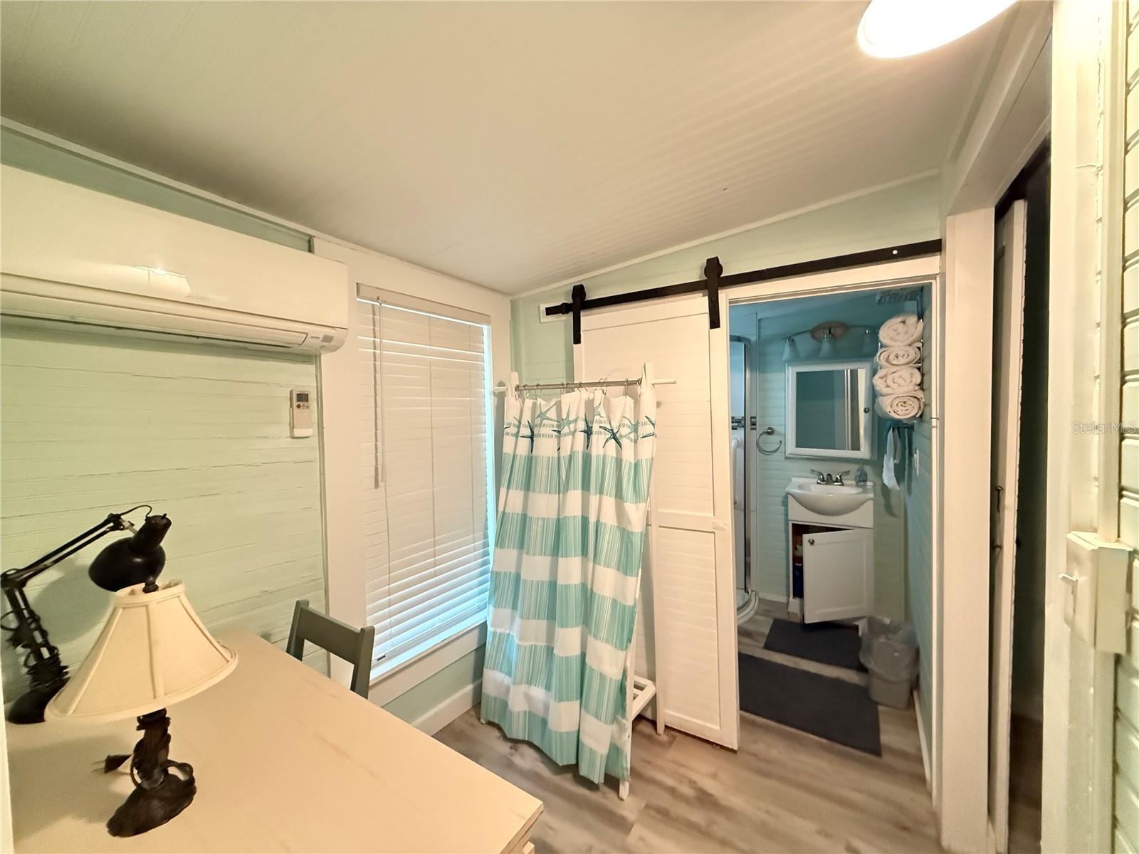 Image 9 of 18 For 207 Pine Street