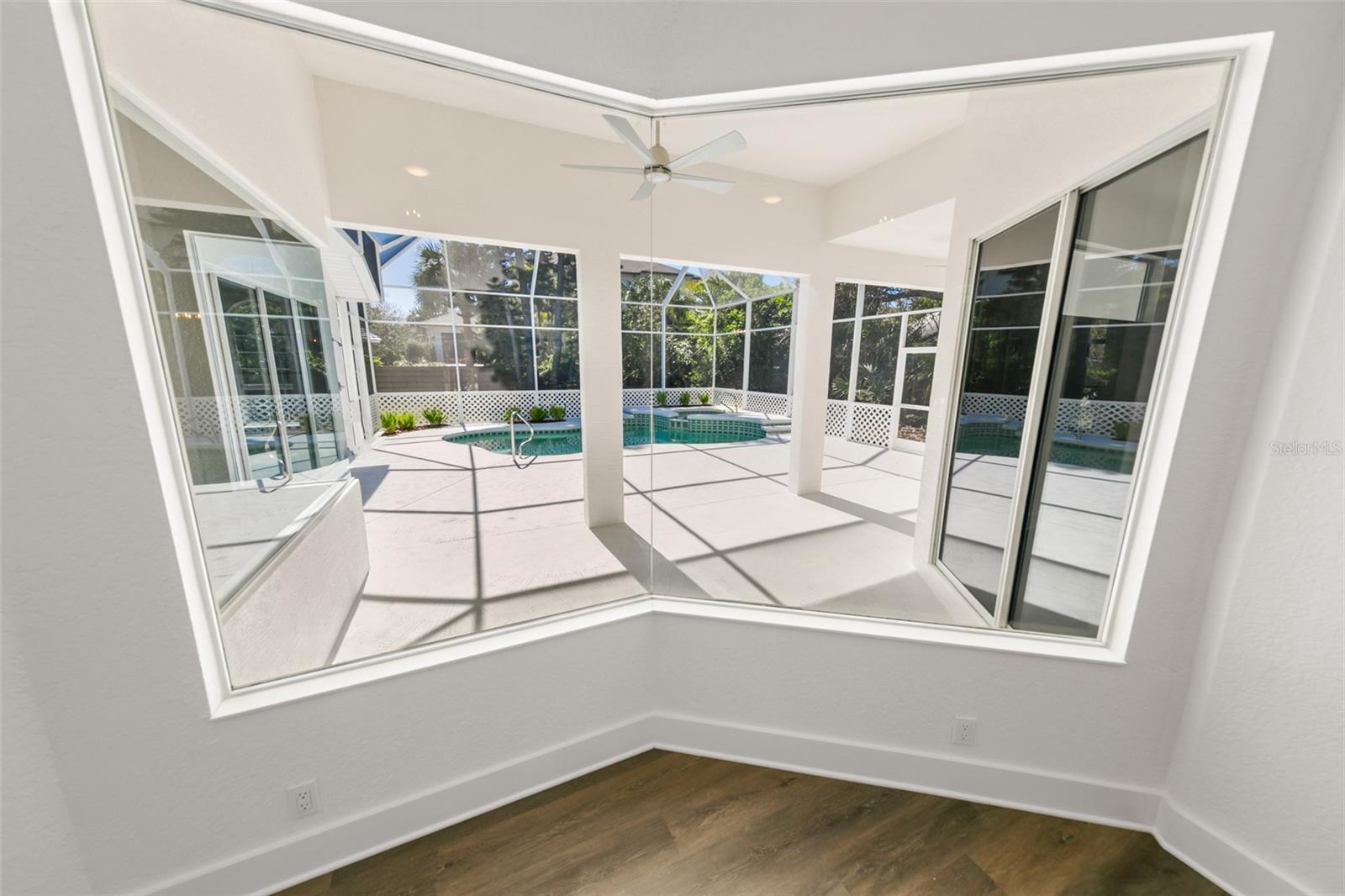 Image 12 of 54 For 14 Kelly Bea Court