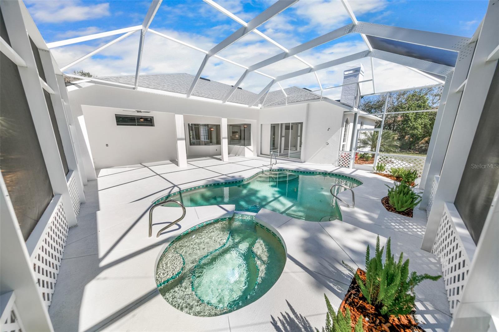 Image 13 of 54 For 14 Kelly Bea Court