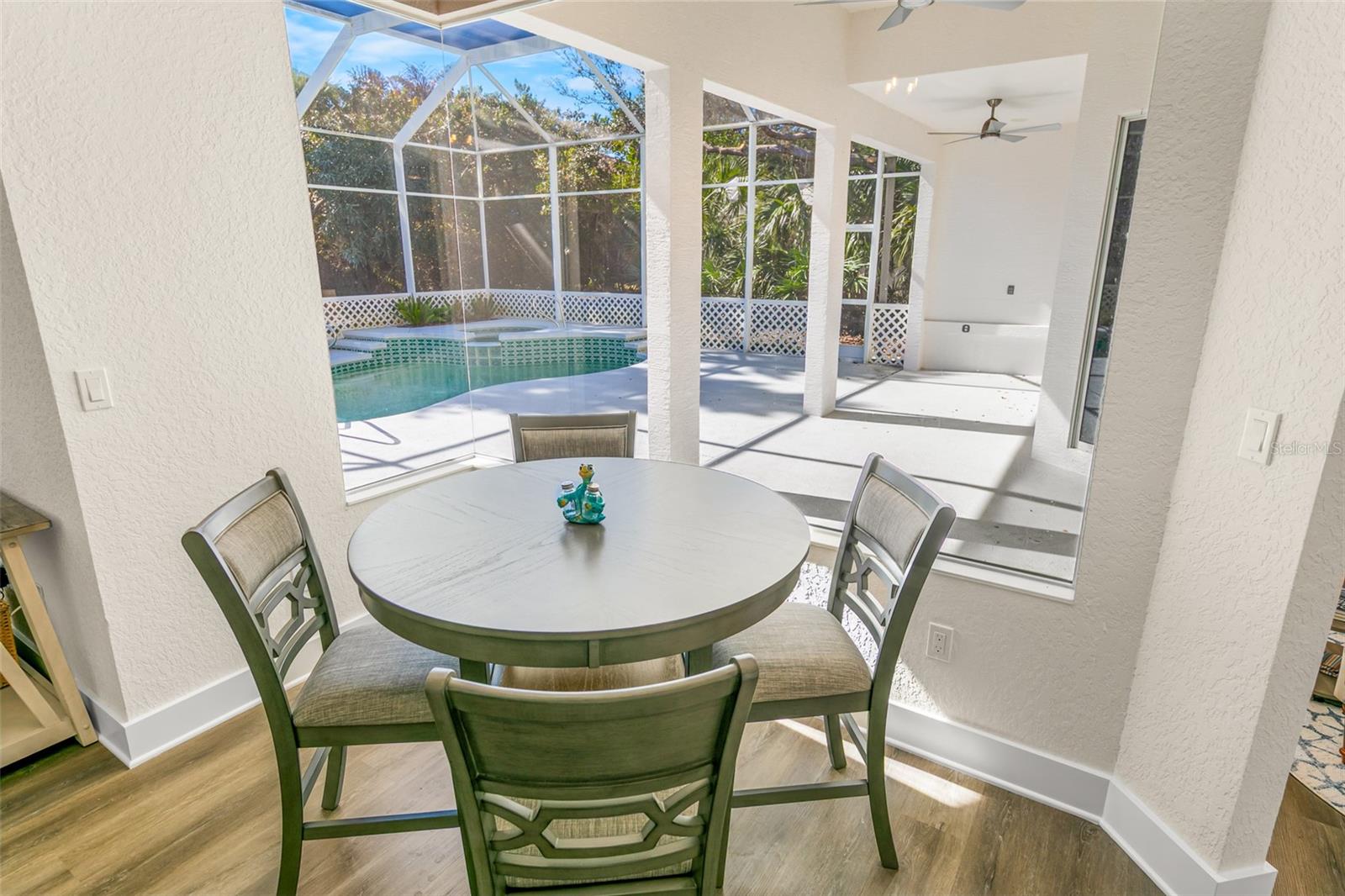 Image 15 of 54 For 14 Kelly Bea Court