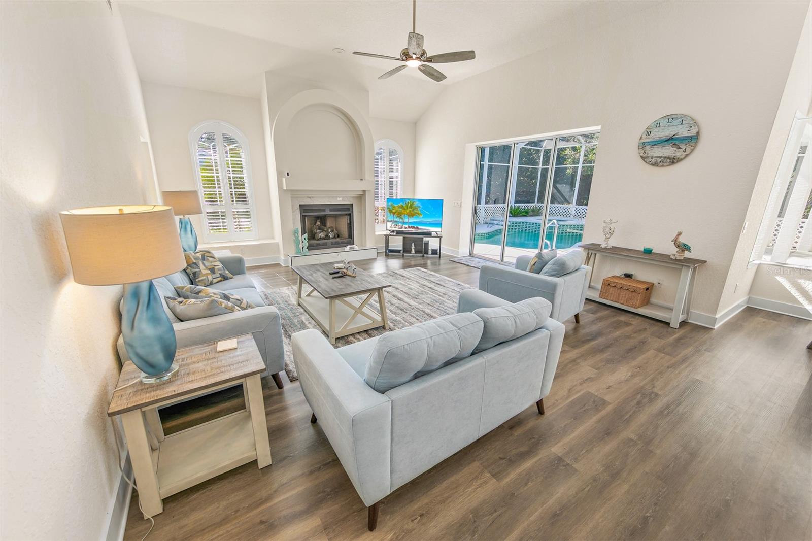 Image 18 of 54 For 14 Kelly Bea Court