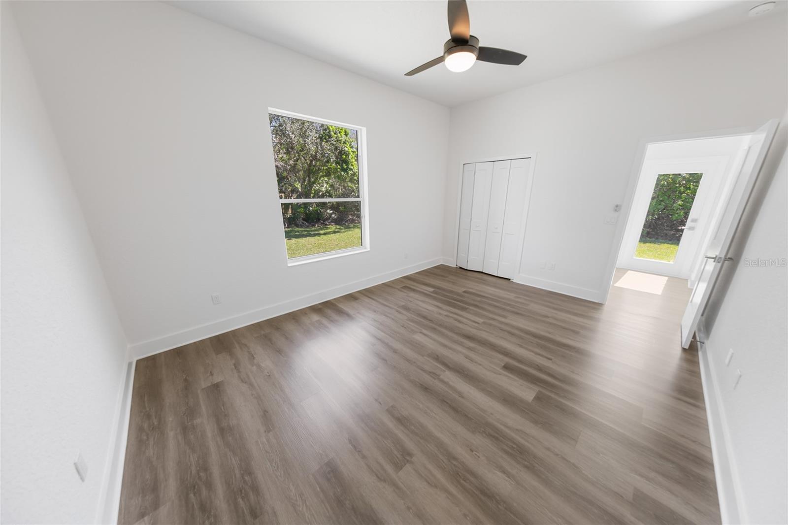 Image 34 of 54 For 14 Kelly Bea Court