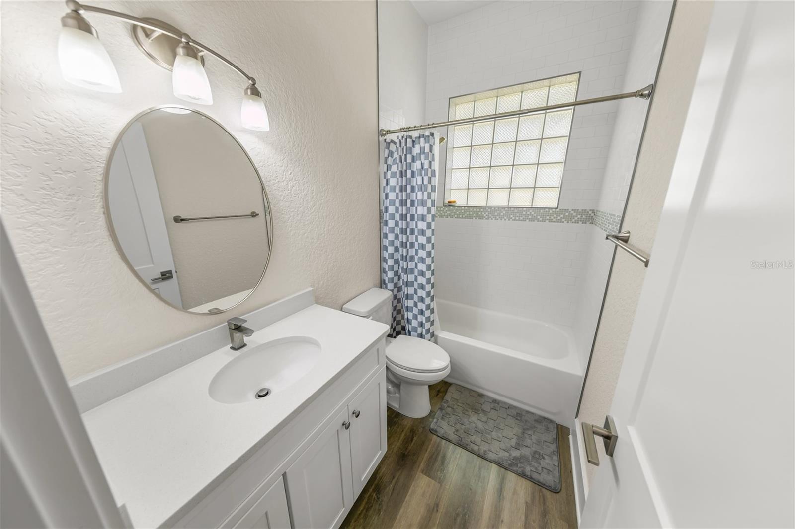 Image 35 of 54 For 14 Kelly Bea Court