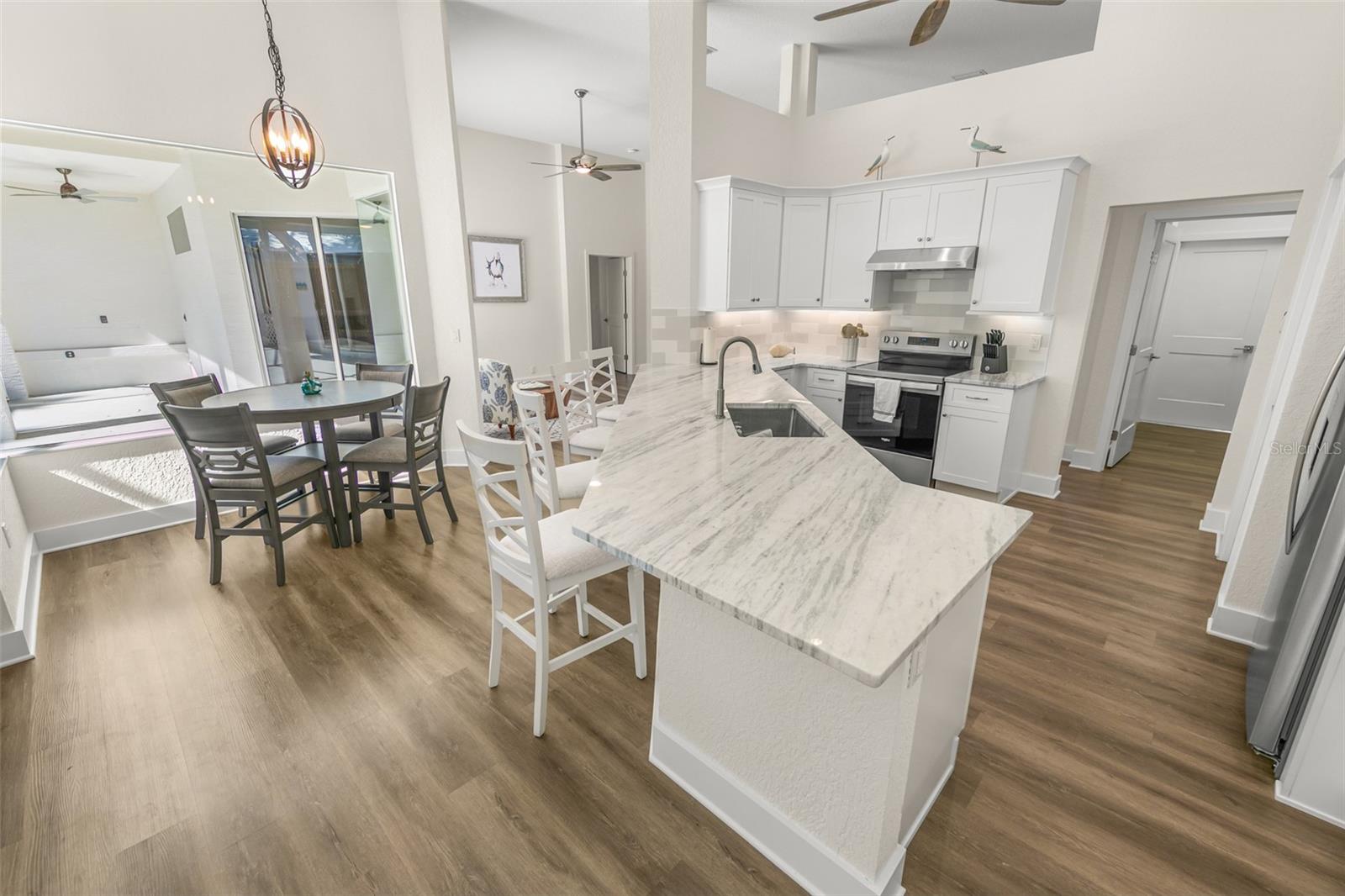 Image 4 of 54 For 14 Kelly Bea Court