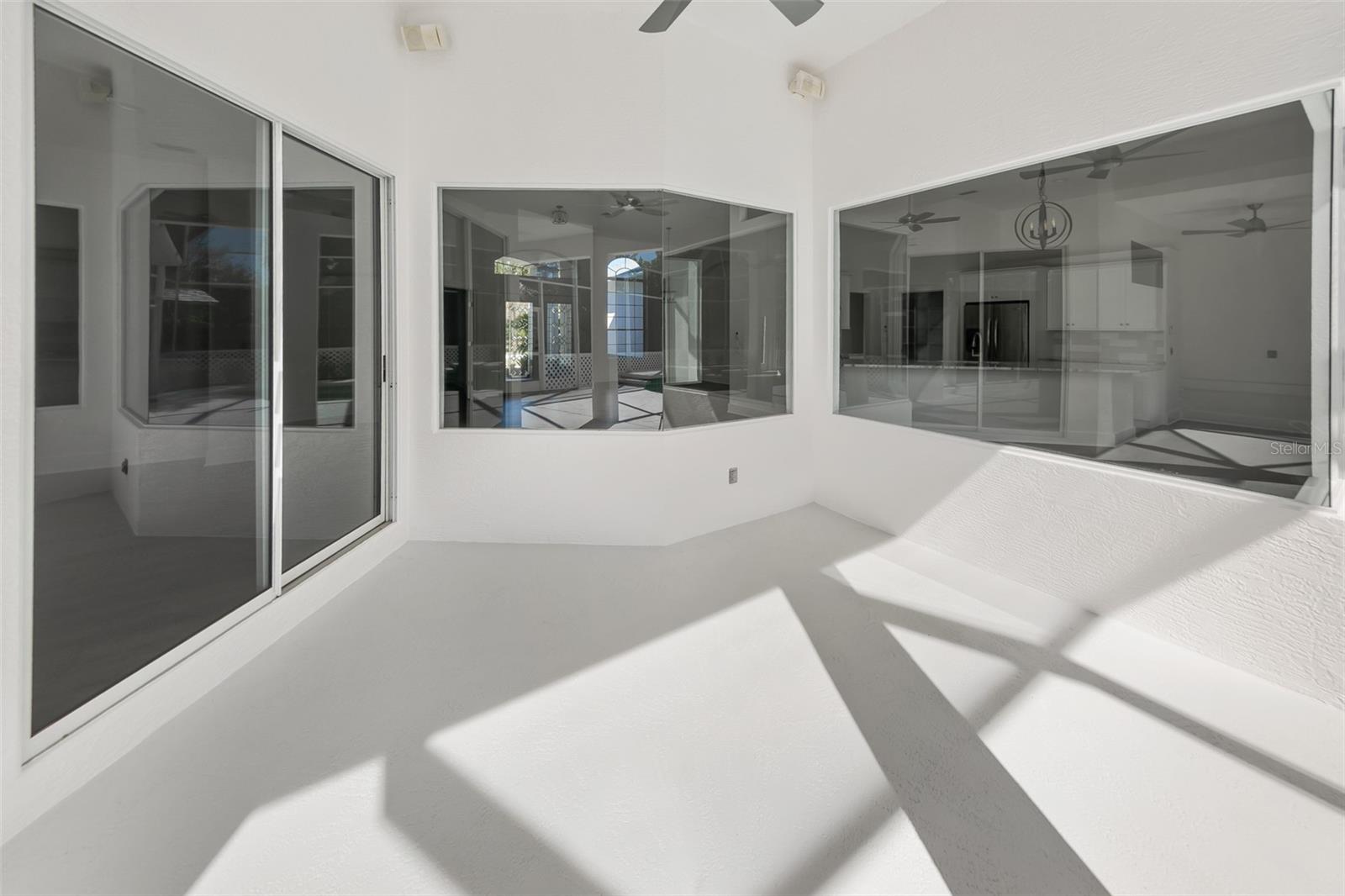 Image 45 of 54 For 14 Kelly Bea Court