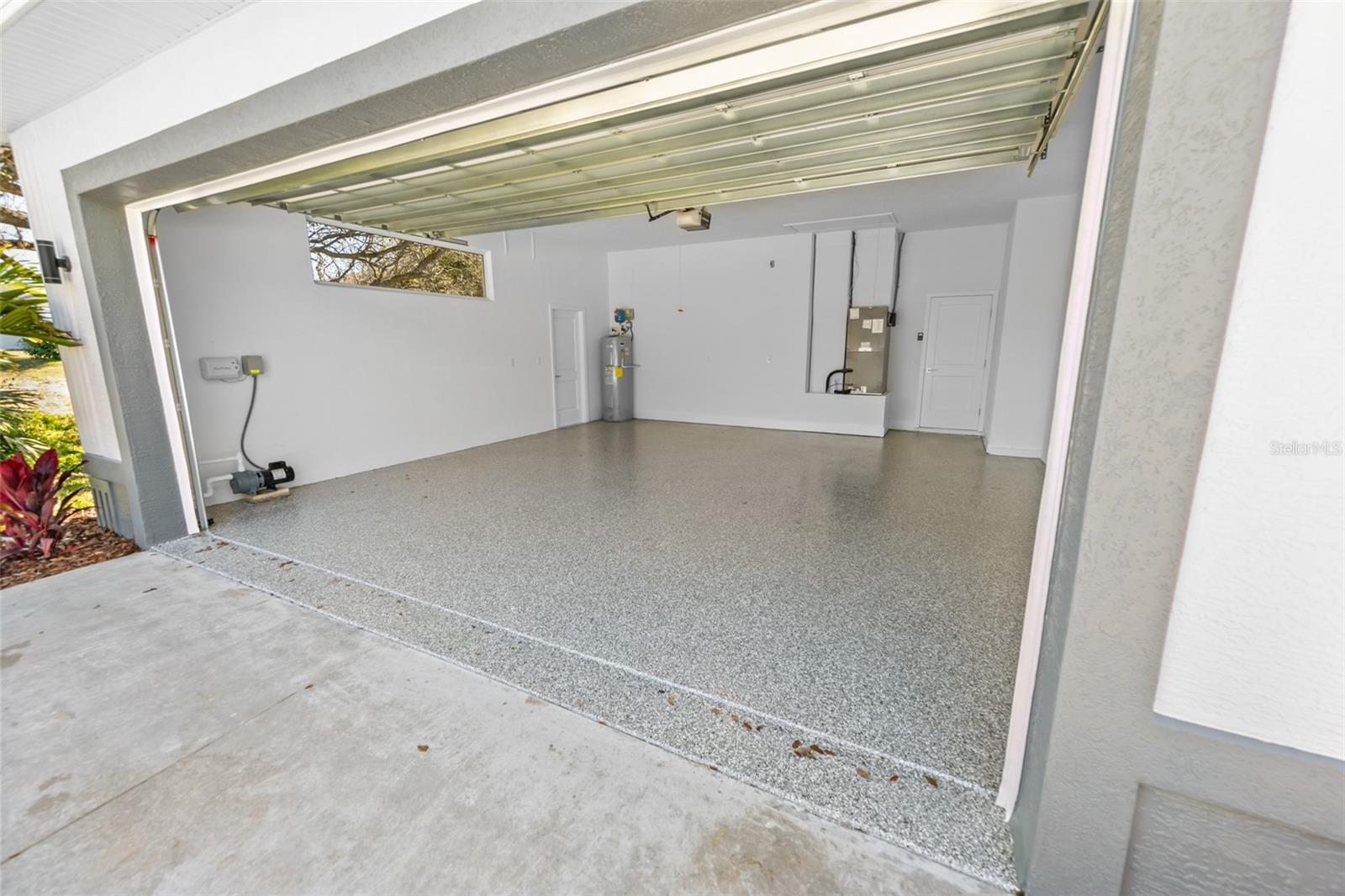 Image 49 of 54 For 14 Kelly Bea Court