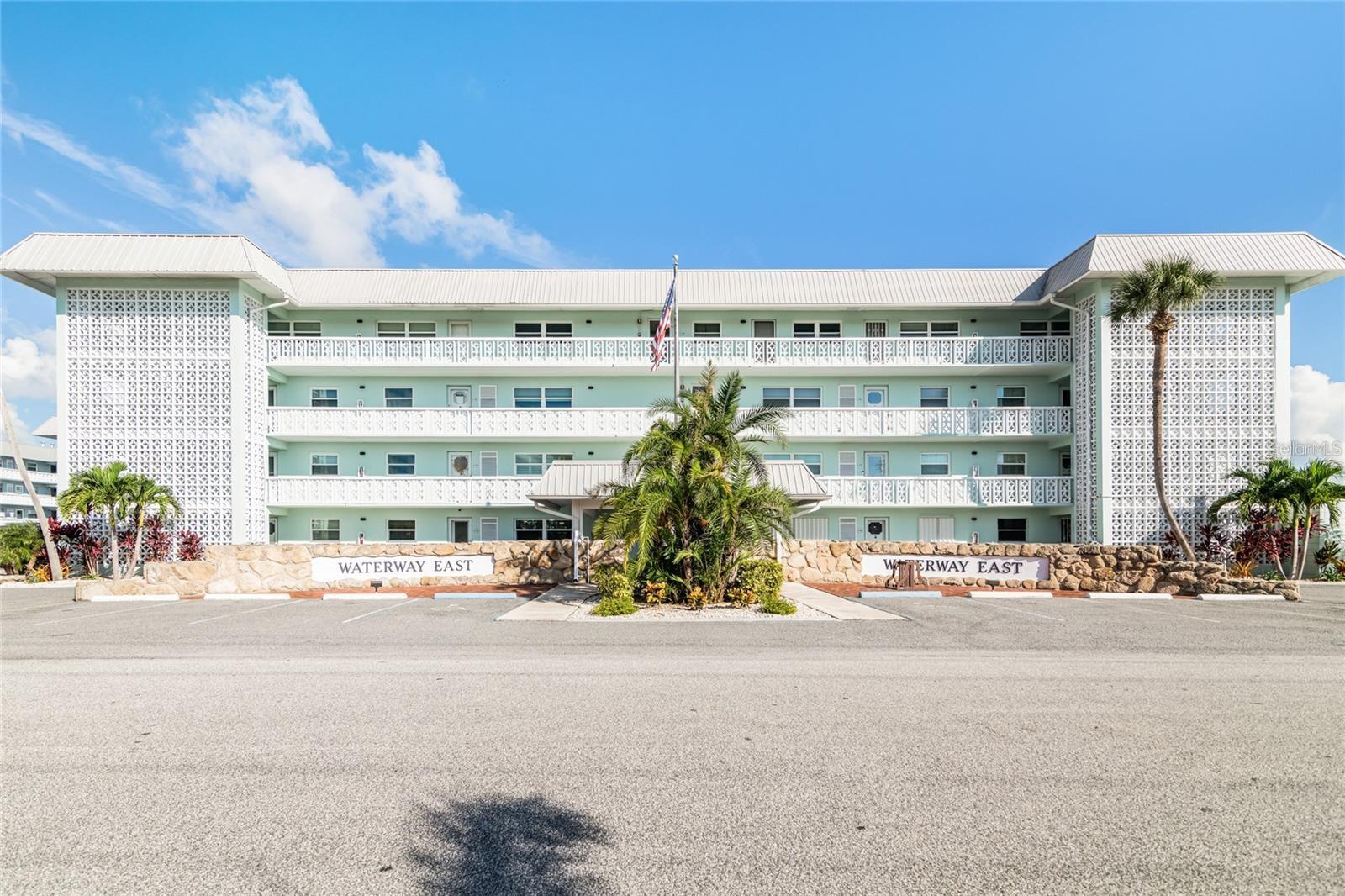 Image 3 of 9 For 325 Causeway  C102