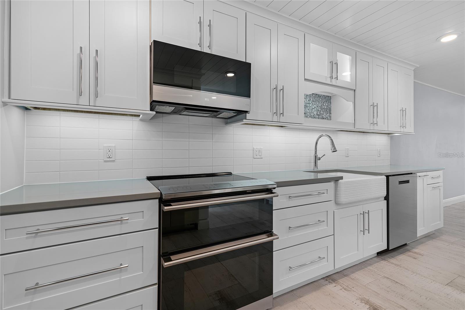 Image 6 of 9 For 325 Causeway  C102