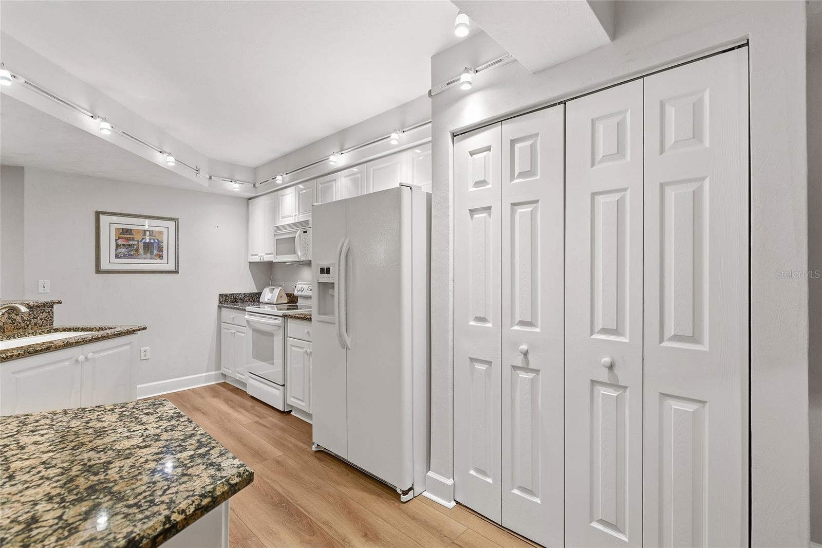 Image 5 of 65 For 426 Bouchelle Drive 301