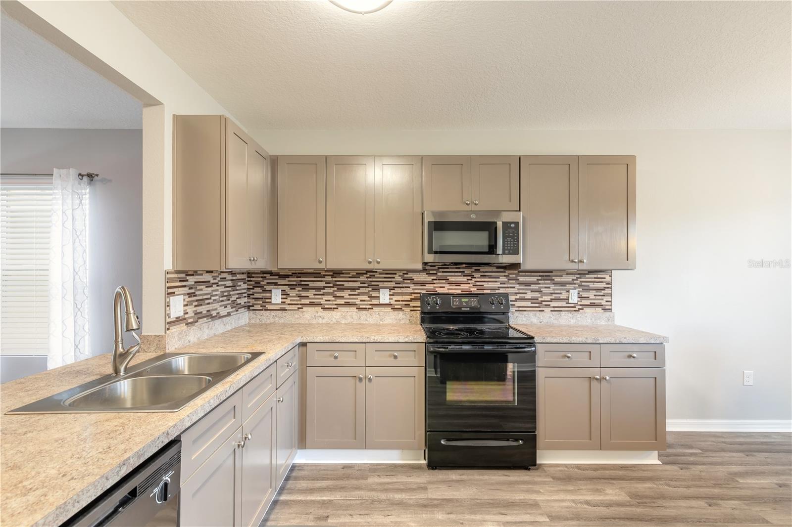 Image 5 of 37 For 2612 Star Coral Lane