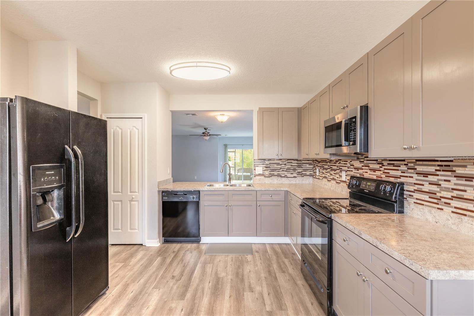 Image 7 of 37 For 2612 Star Coral Lane