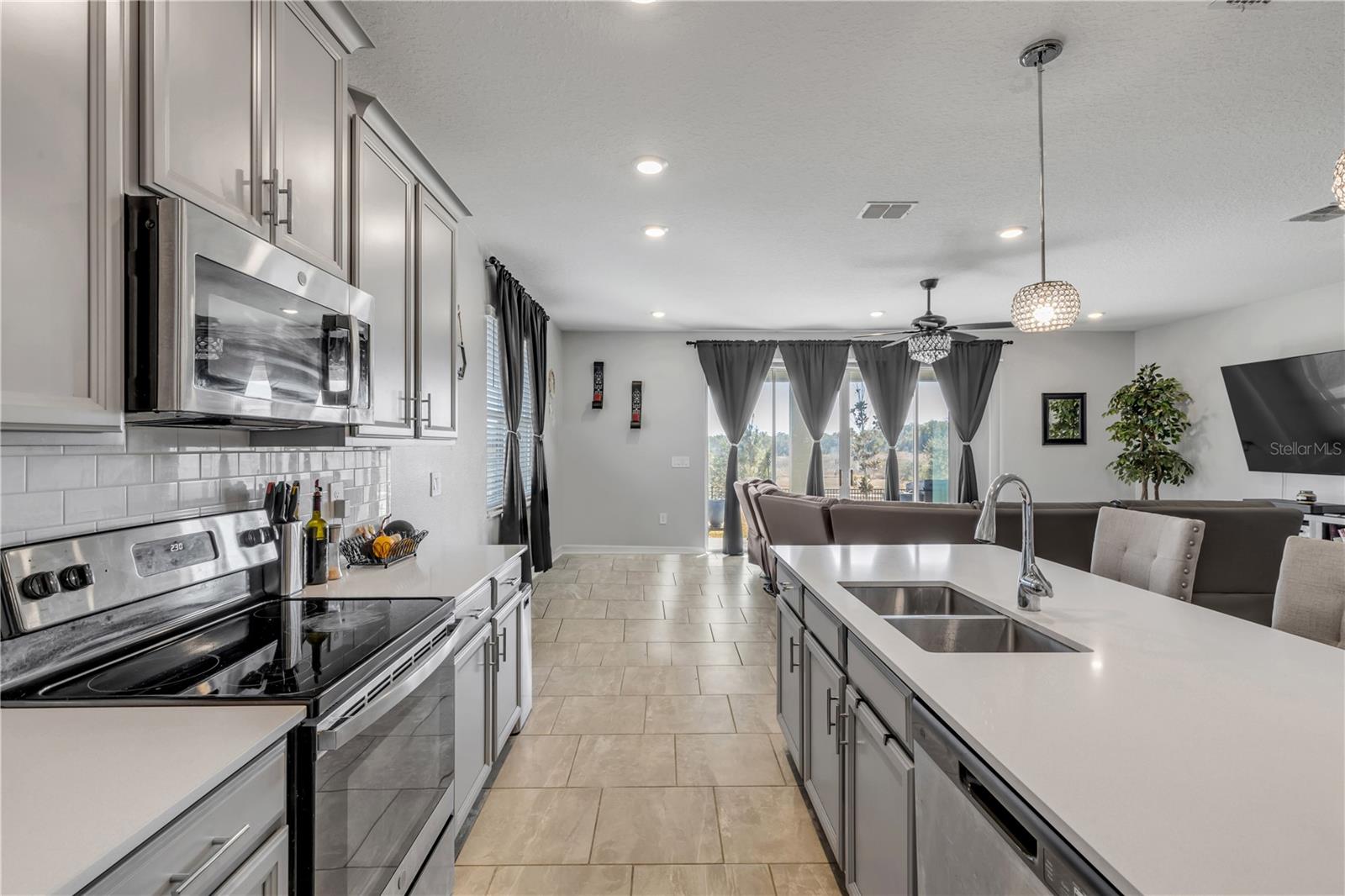 Image 23 of 73 For 5256 Red Coral Circle