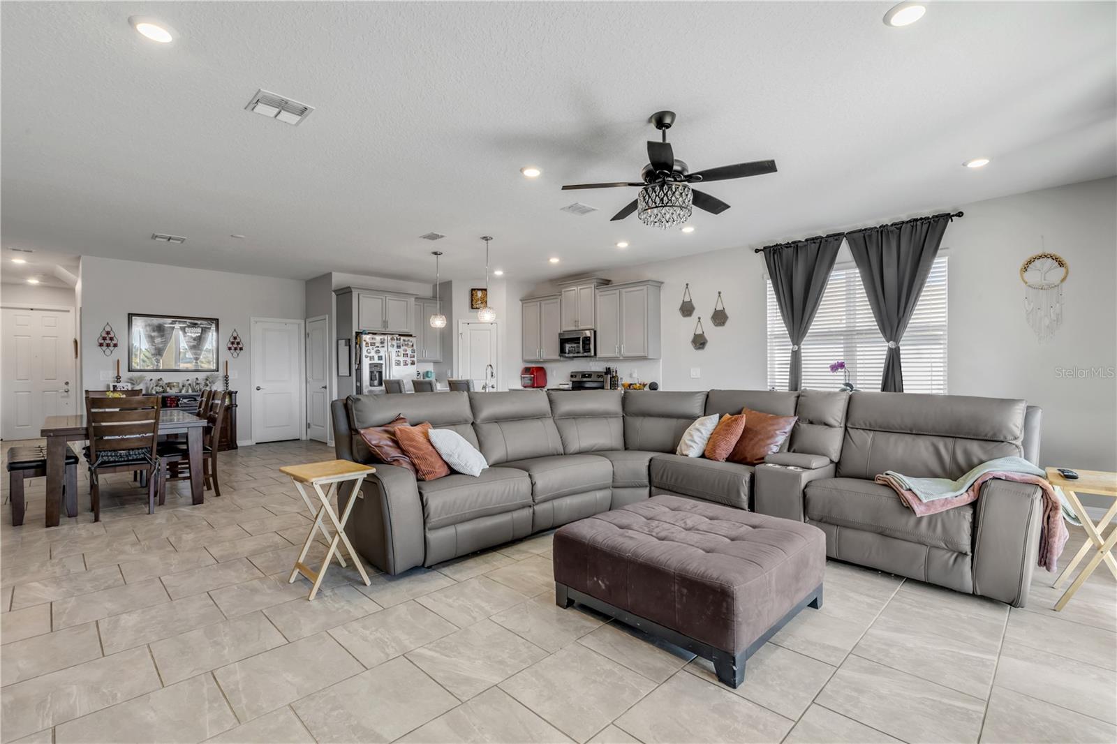 Image 32 of 73 For 5256 Red Coral Circle