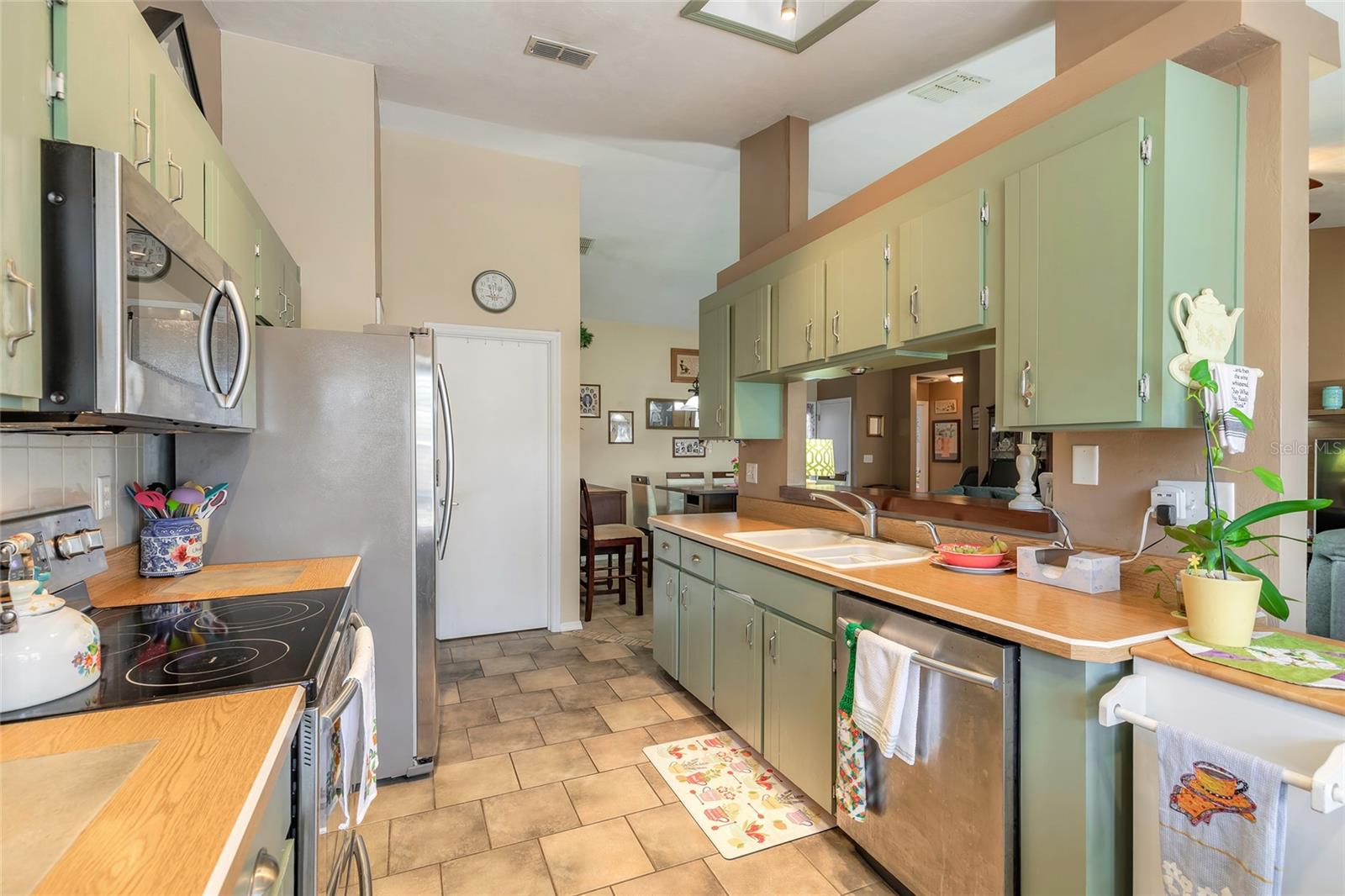 Image 16 of 39 For 1046 Pocatello Court