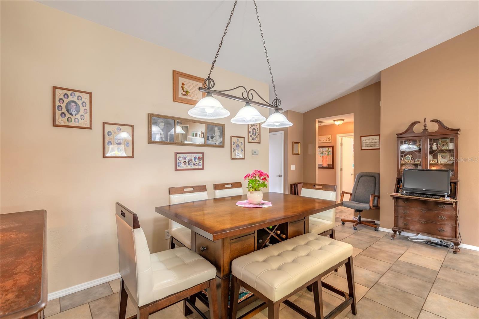 Image 7 of 39 For 1046 Pocatello Court