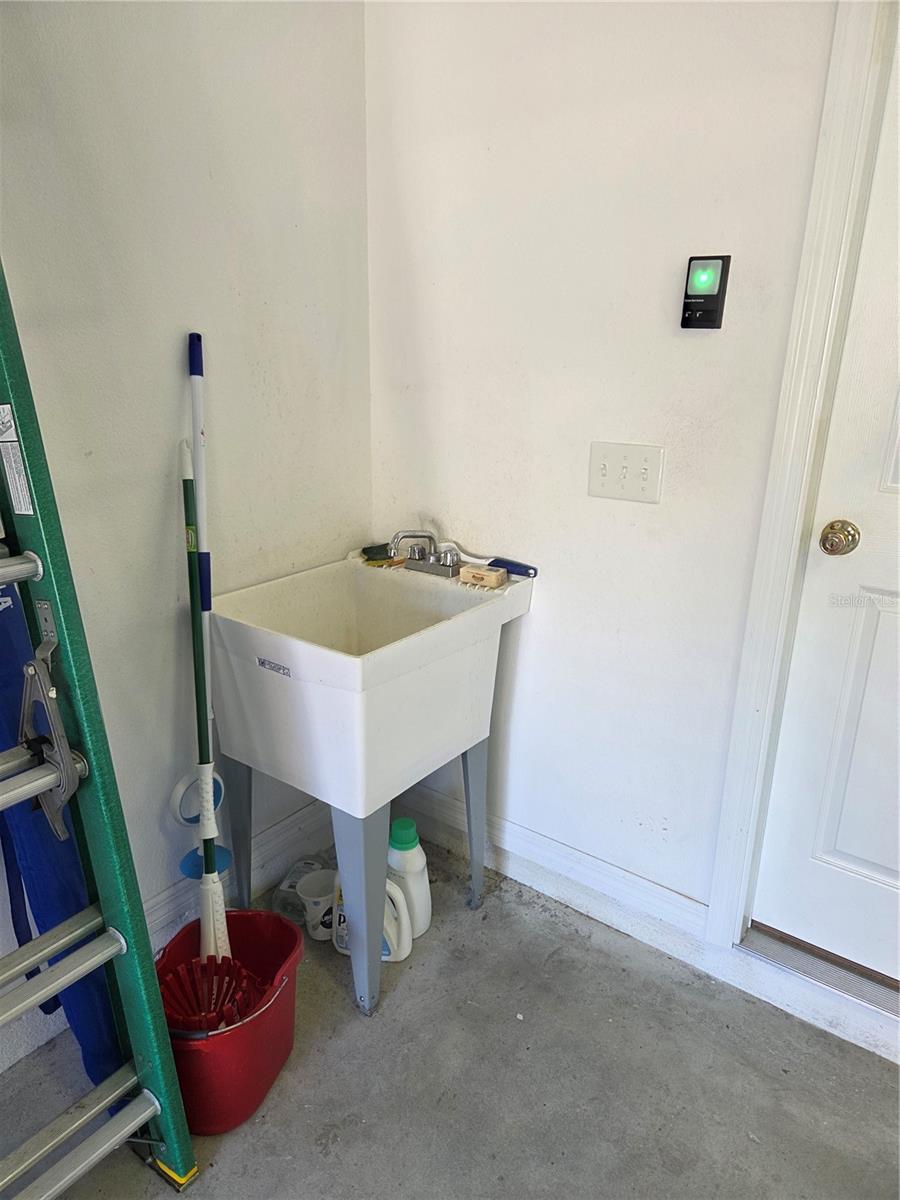 Image 19 of 32 For 527 Safe Harbor Drive