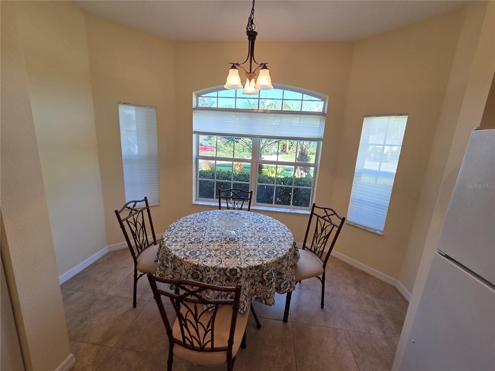 Image 6 of 32 For 527 Safe Harbor Drive