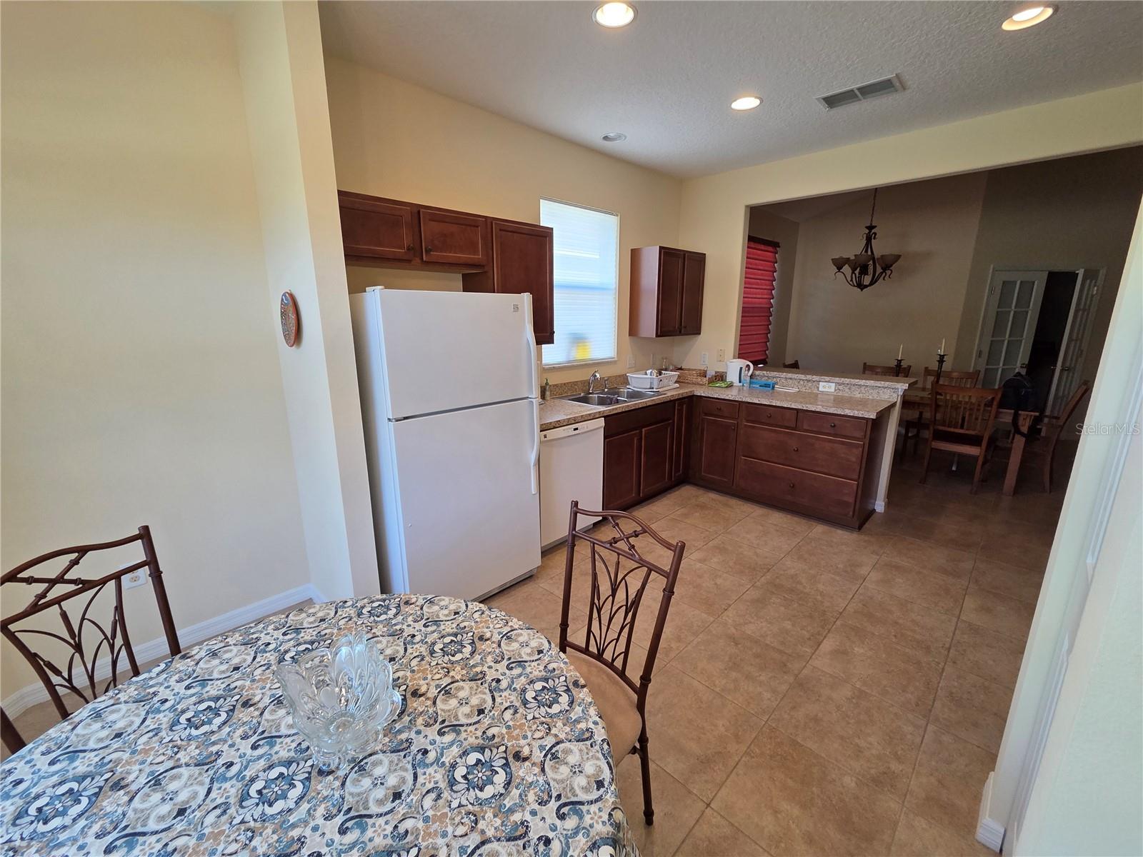 Image 7 of 32 For 527 Safe Harbor Drive