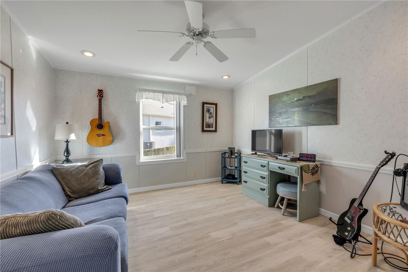 Image 10 of 71 For 290 Navajo Drive