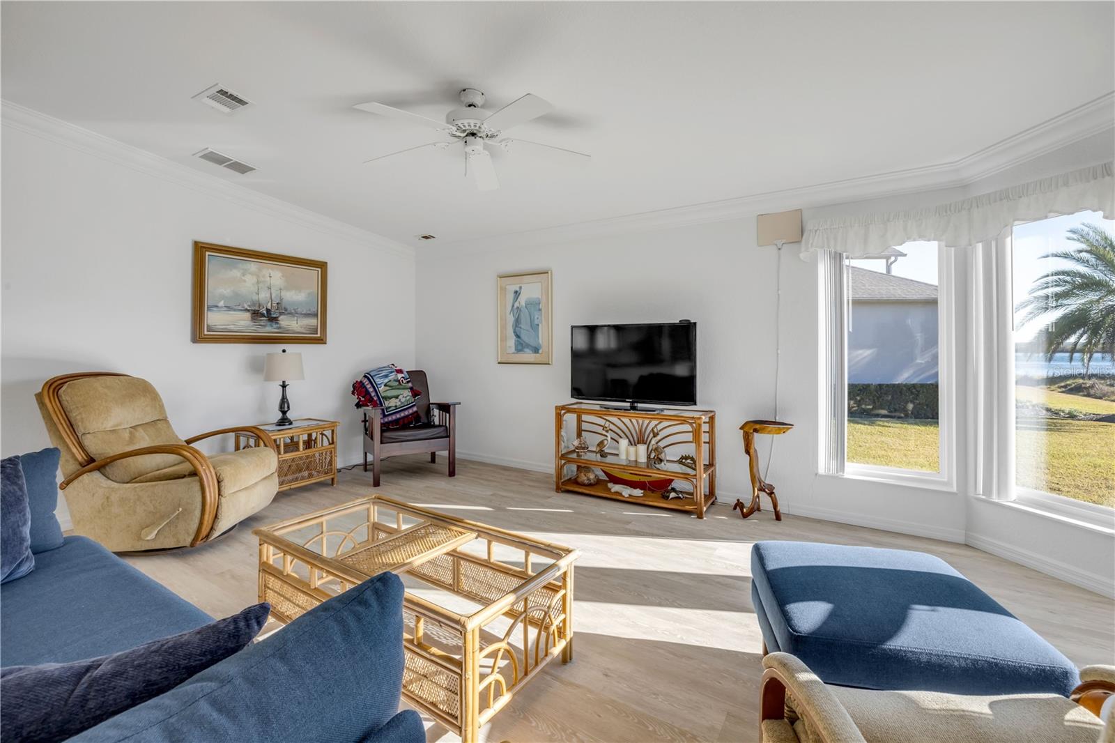 Image 12 of 71 For 290 Navajo Drive