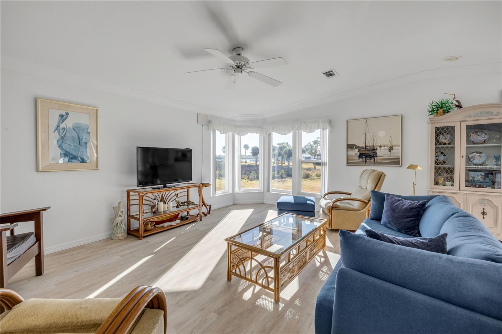 Image 16 of 71 For 290 Navajo Drive