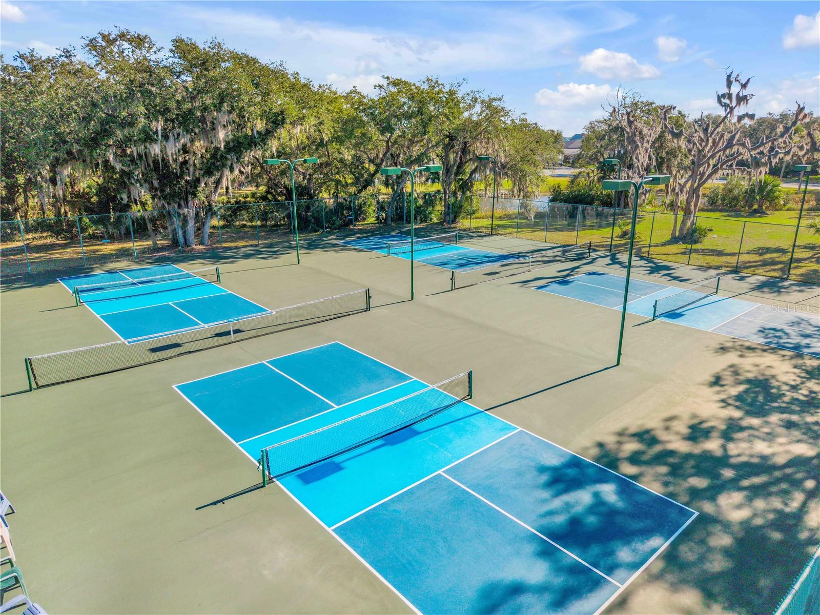 Image 29 of 71 For 290 Navajo Drive