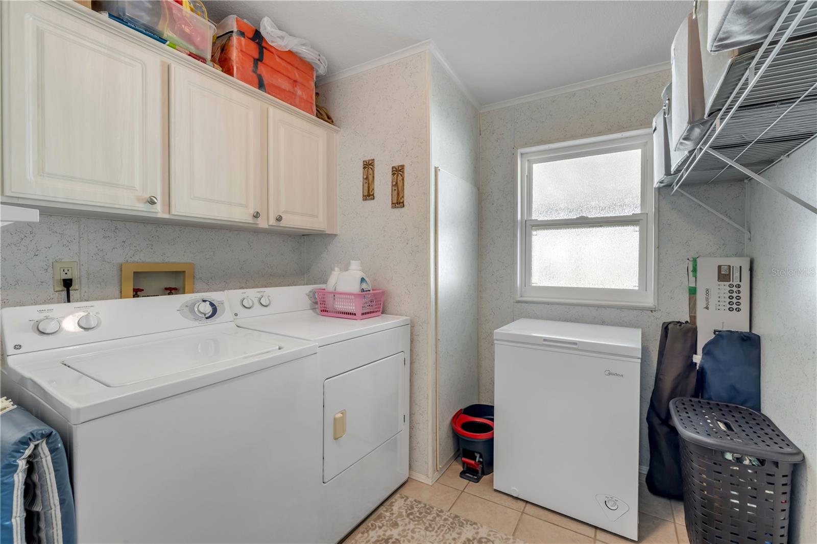 Image 37 of 71 For 290 Navajo Drive