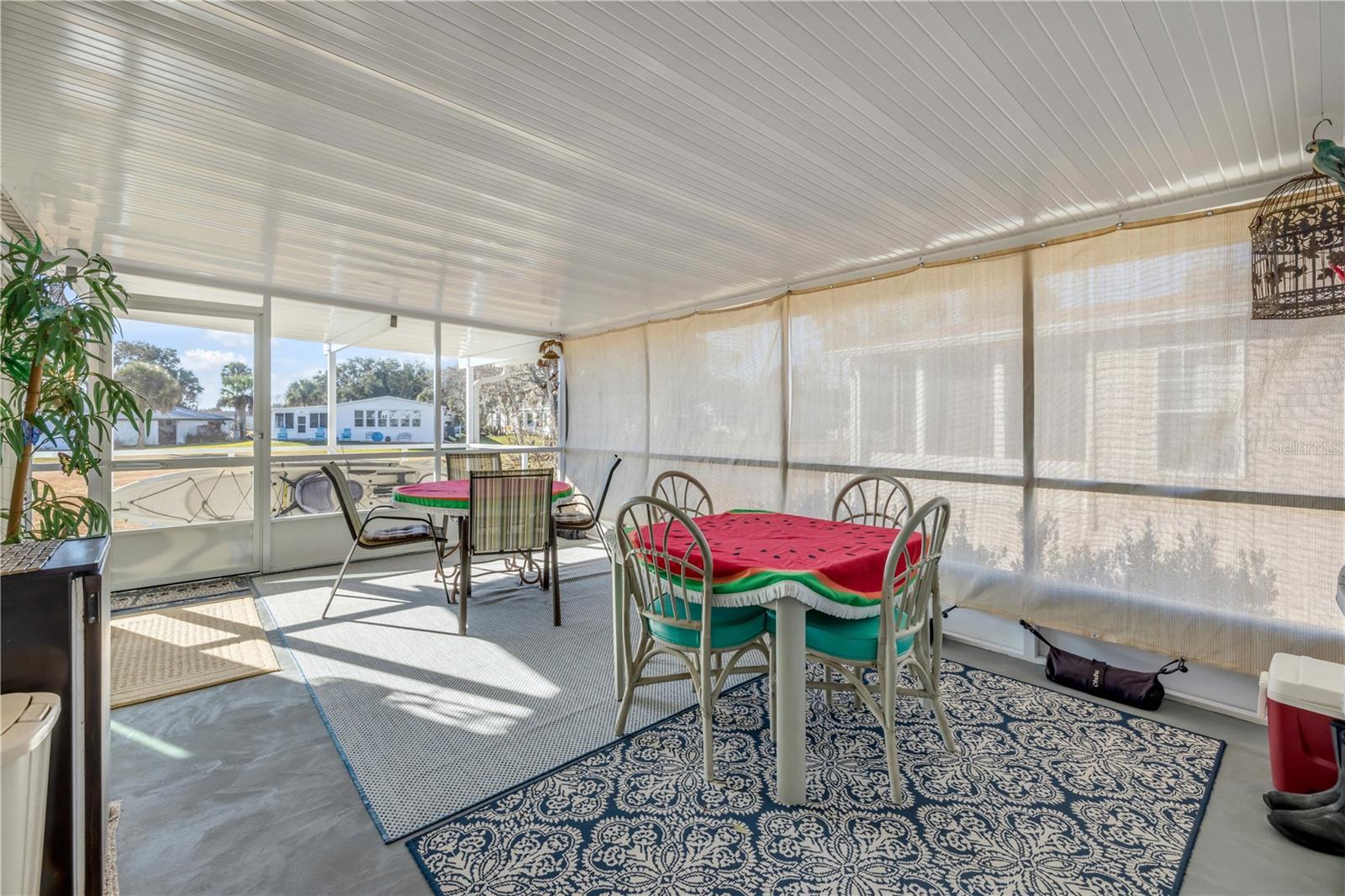 Image 47 of 71 For 290 Navajo Drive