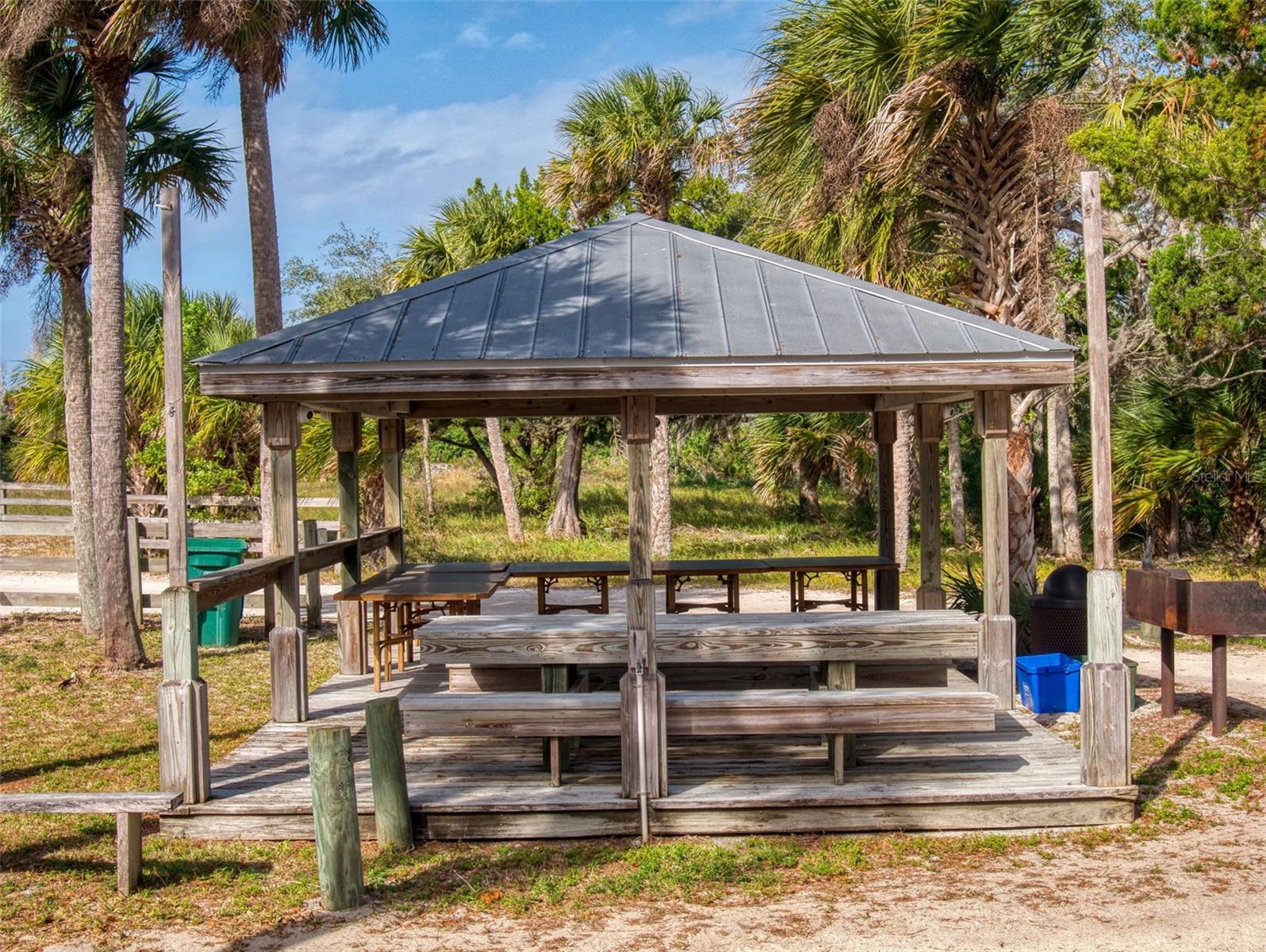 Image 54 of 71 For 290 Navajo Drive