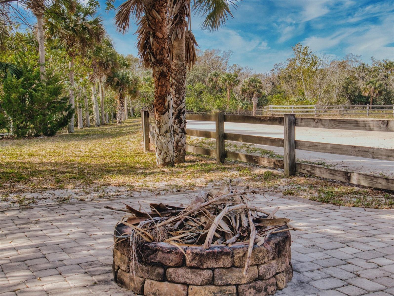 Image 56 of 71 For 290 Navajo Drive