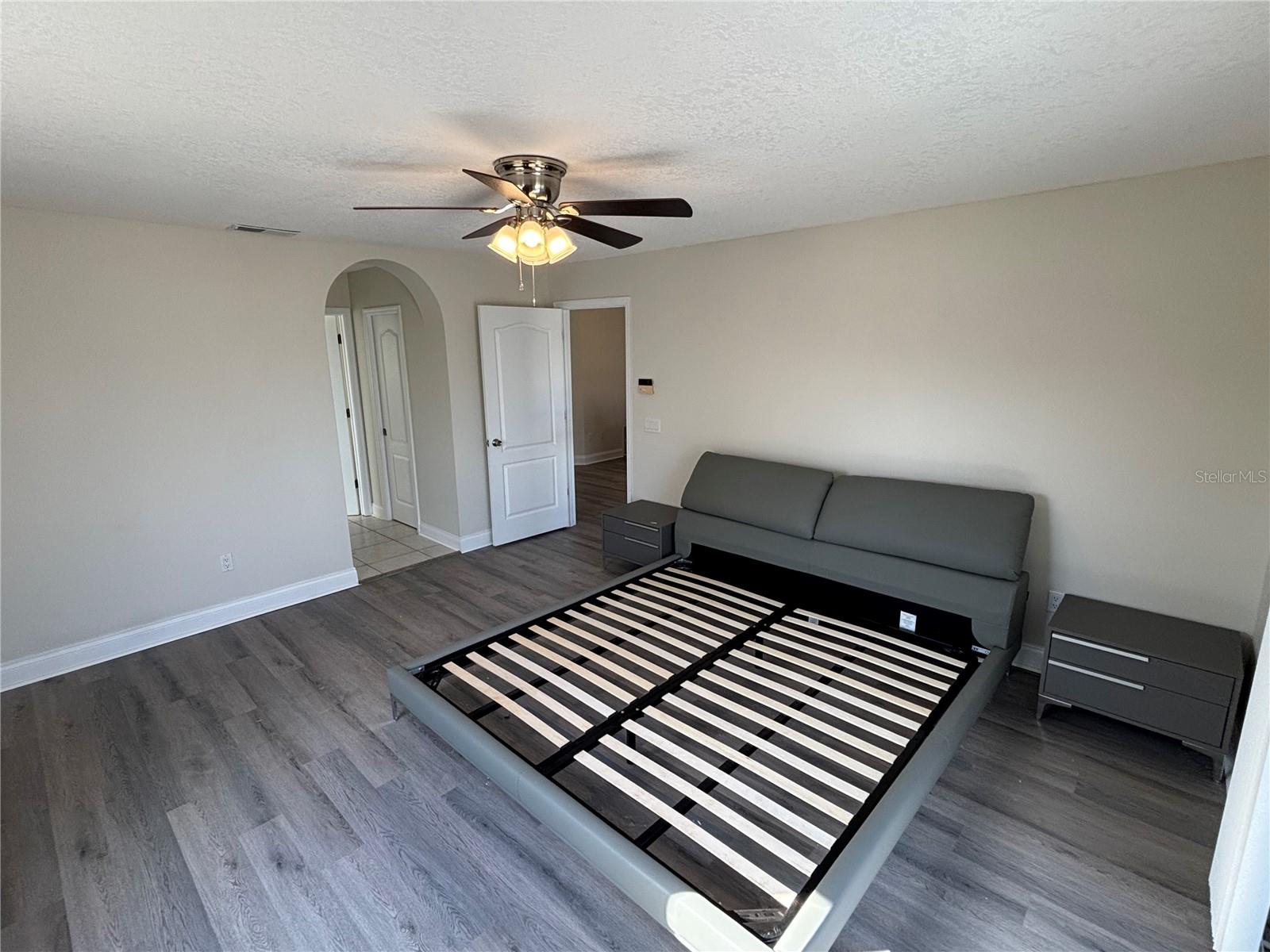 Image 18 of 39 For 3074 Ocean Shore Boulevard