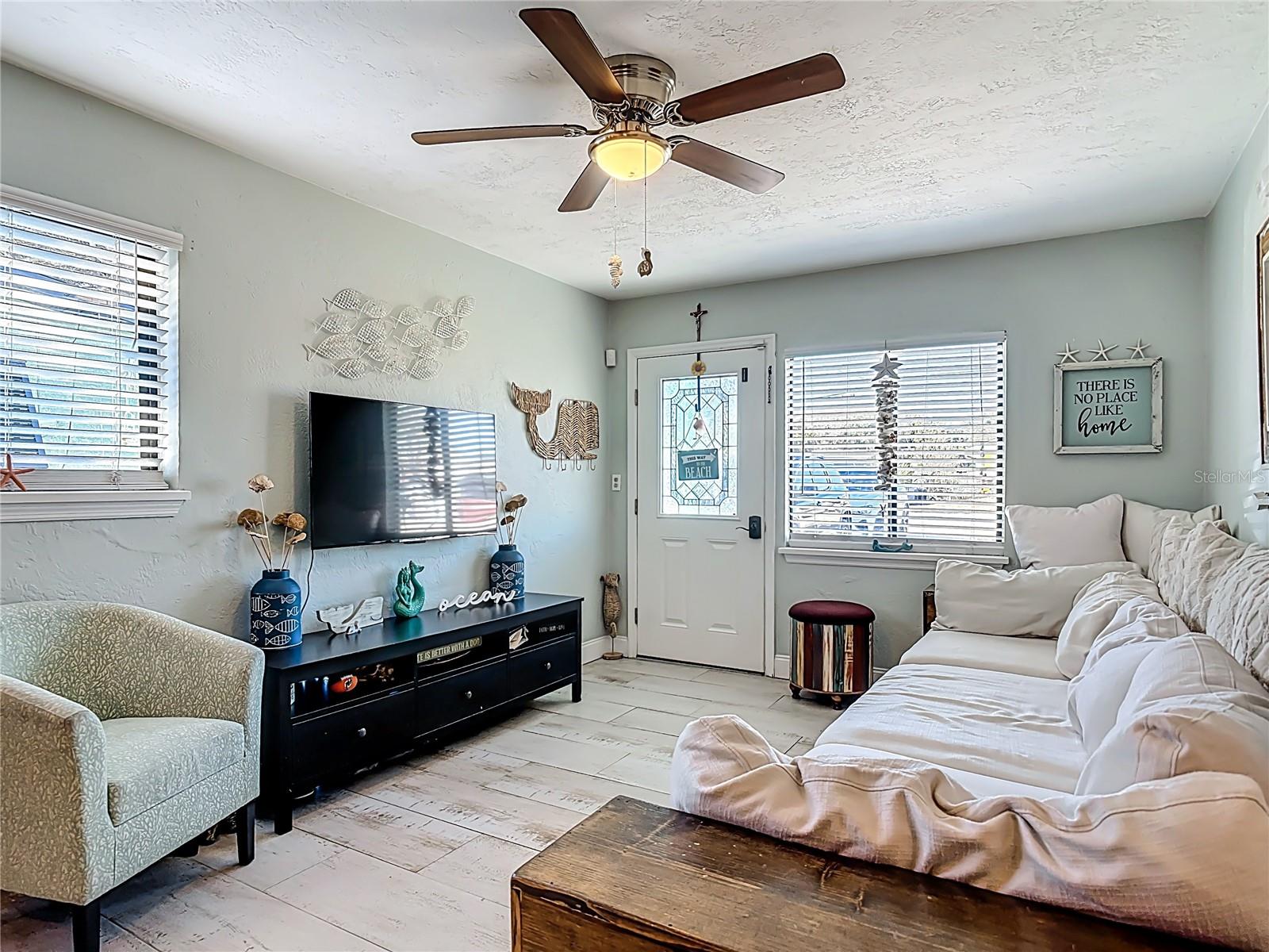 Image 13 of 43 For 829 9th Avenue