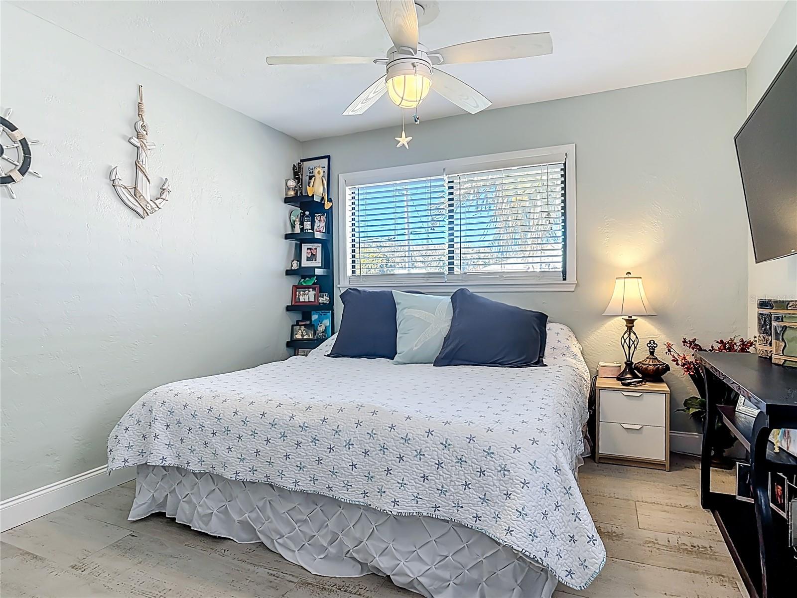 Image 18 of 43 For 829 9th Avenue