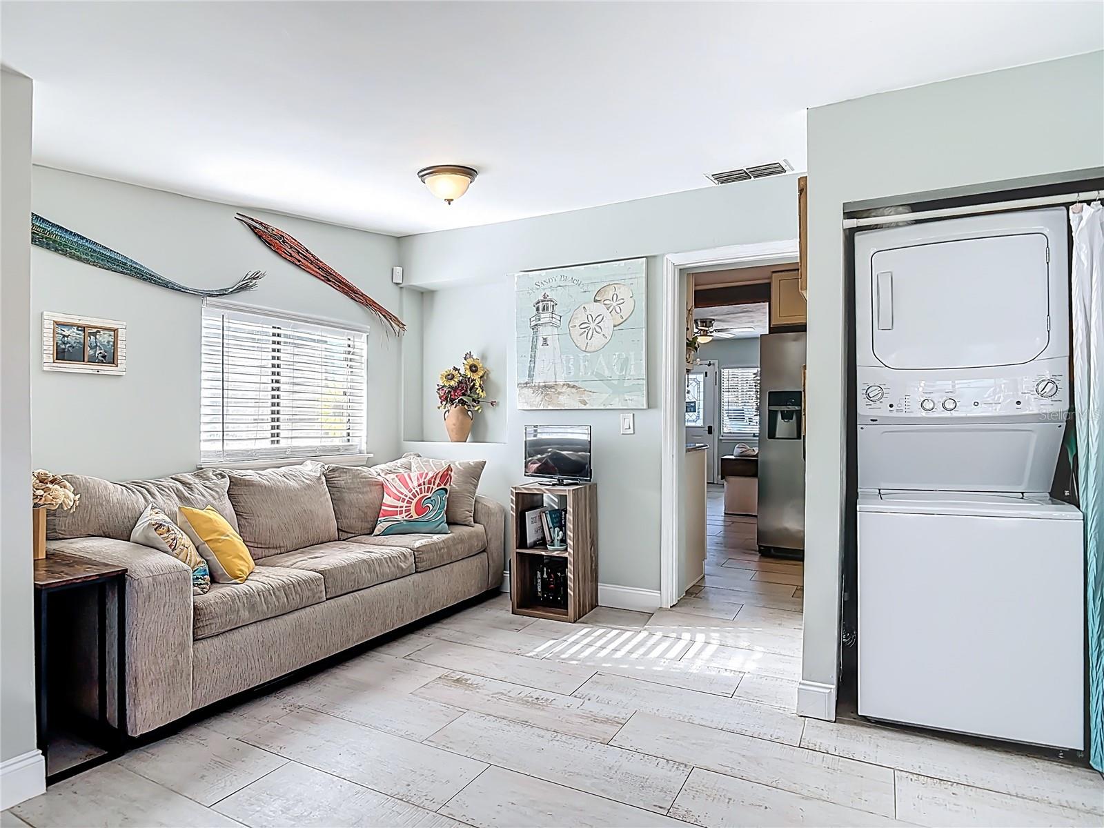 Image 26 of 43 For 829 9th Avenue