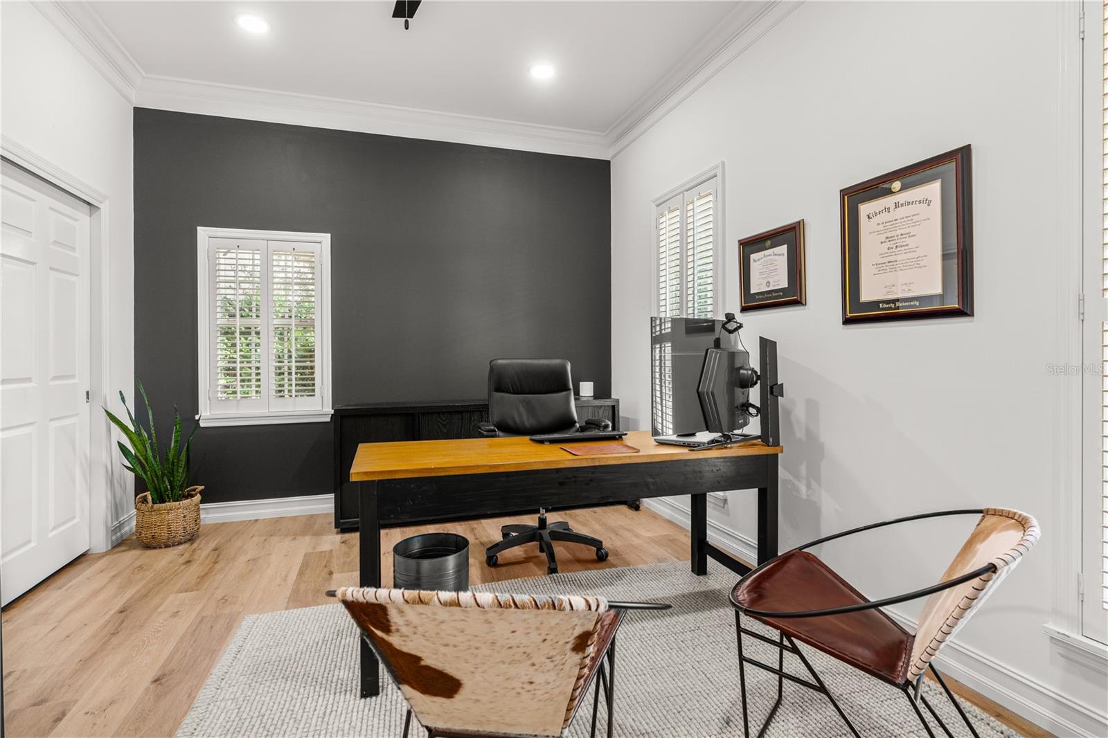 Image 31 of 66 For 180 Sweet Bay Avenue