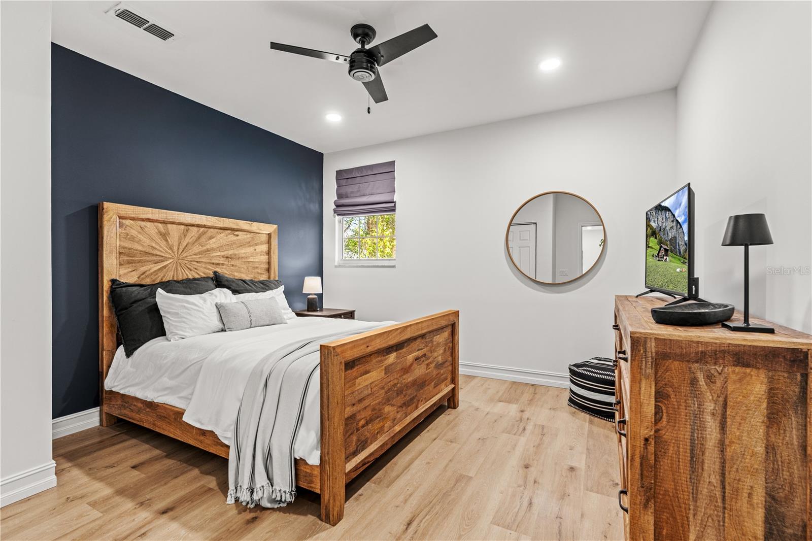 Image 46 of 66 For 180 Sweet Bay Avenue