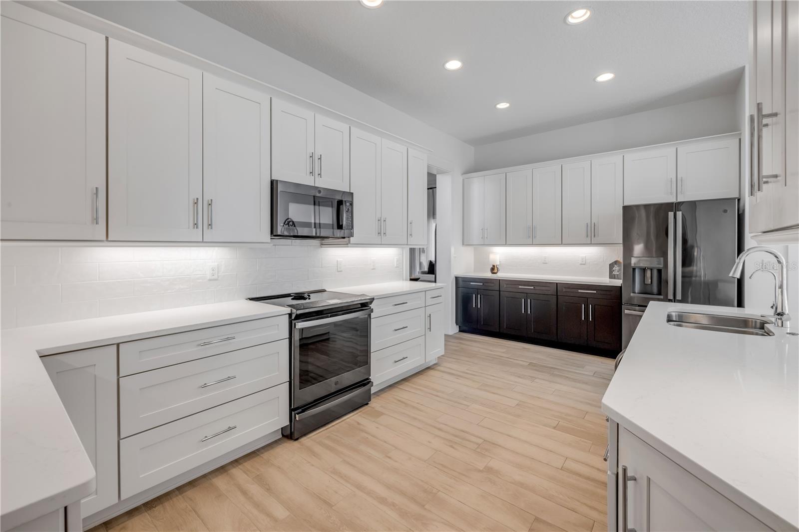 Image 17 of 52 For 3218 Modena Way